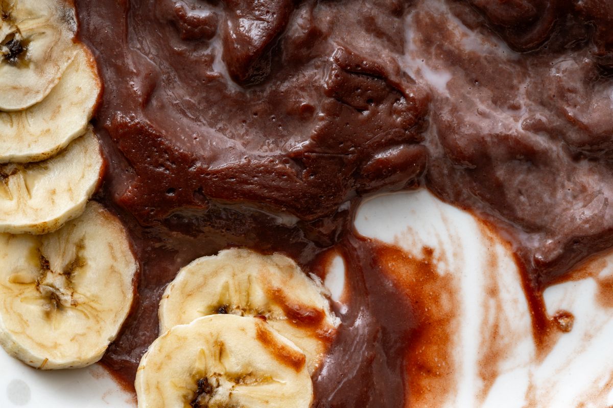 Banana slices topped with chocolate spread